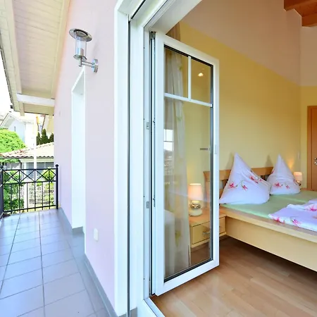 Charming With Terrace In Holiday home Deggendorf